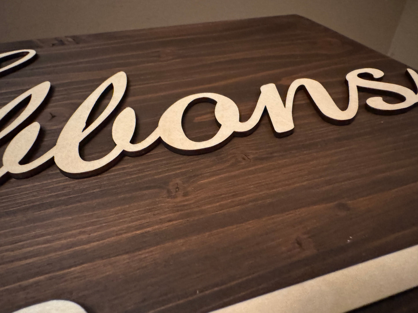 Custom Family Name Wood Sign - 3/4'' Pine | Free Ornament Gift