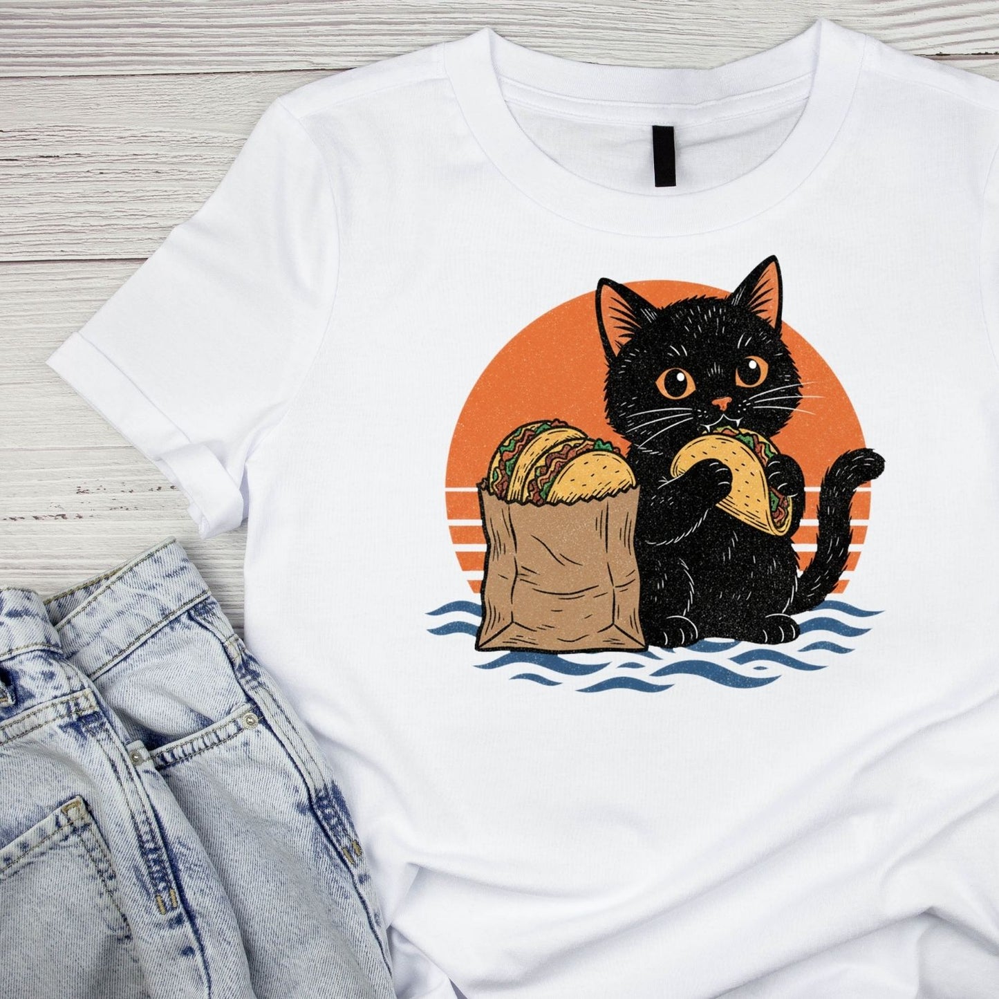 Cat Eating Taco T-Shirt| Cat Kitty Kitten |