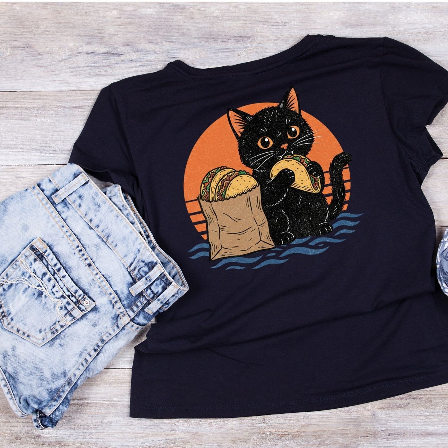 Cat Eating Taco T-Shirt| Cat Kitty Kitten |