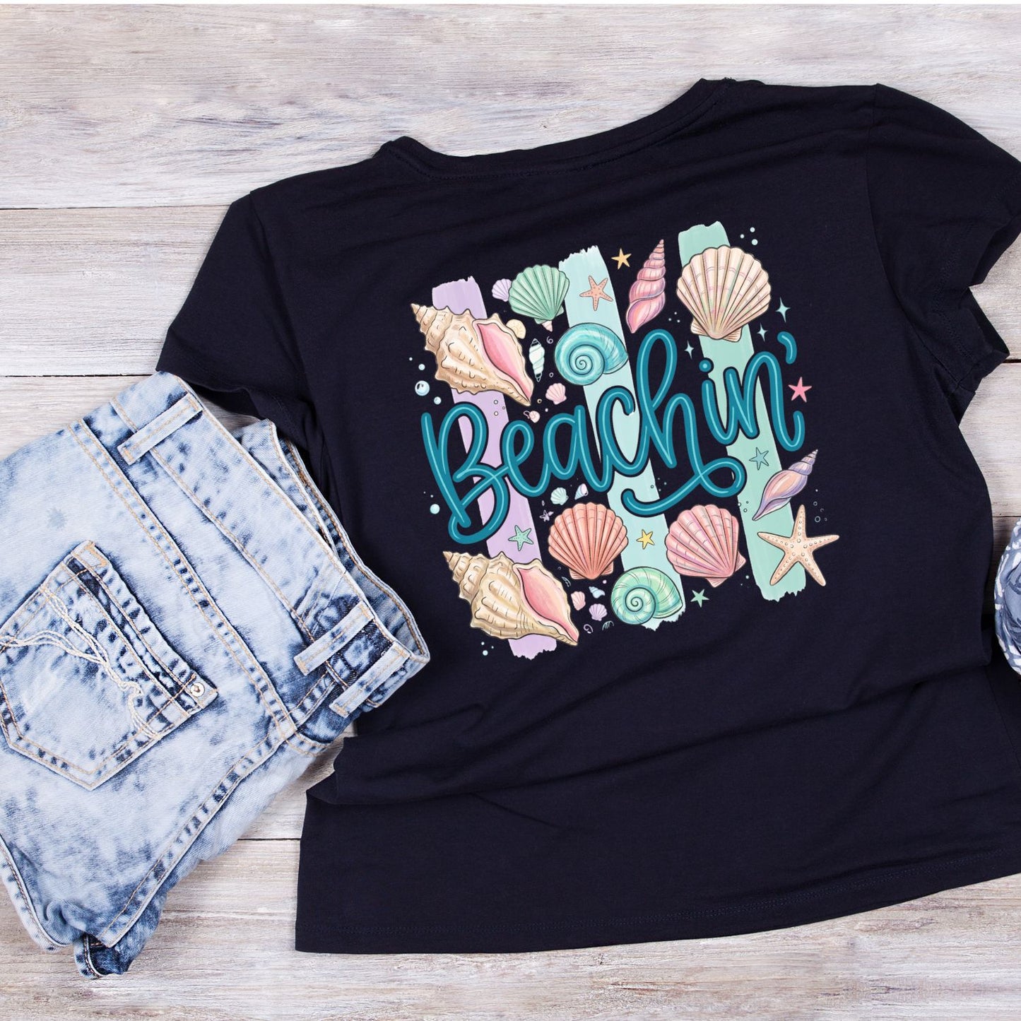 Beachin’ Seashells T-Shirt | Summer Graphic Tee | Beach Shirt